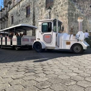 Koloniální zóna Vlak 45 minut historie a kultury ve Sto. dgo.