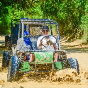 Punta Cana: Wasserhöhle und Macao Beach Halbtagestour mit dem Buggy