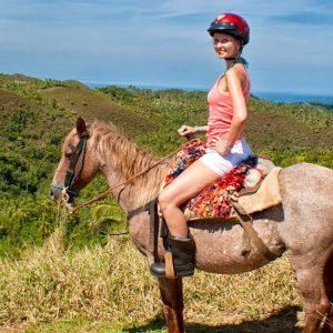 Ganztägiges Abenteuer am El Limon Wasserfall und auf der Bacardi Insel
