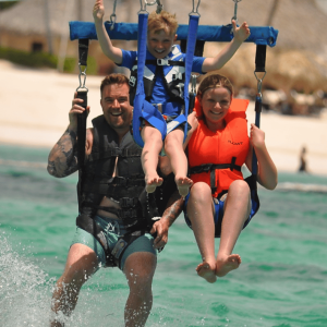 Zážitek z parasailingu s vyzvednutím v hotelu o airbnb