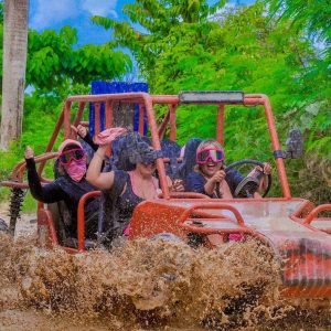 Tour d'avventura in buggy con cioccolato e caffè a Punta Cana